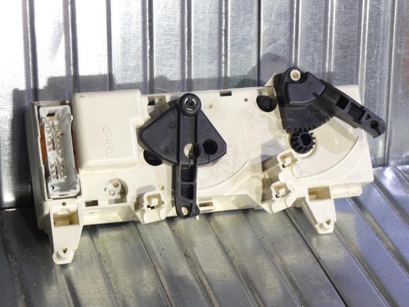 Commande chauffage RENAULT MEGANE 1 BREAK Essence - 1