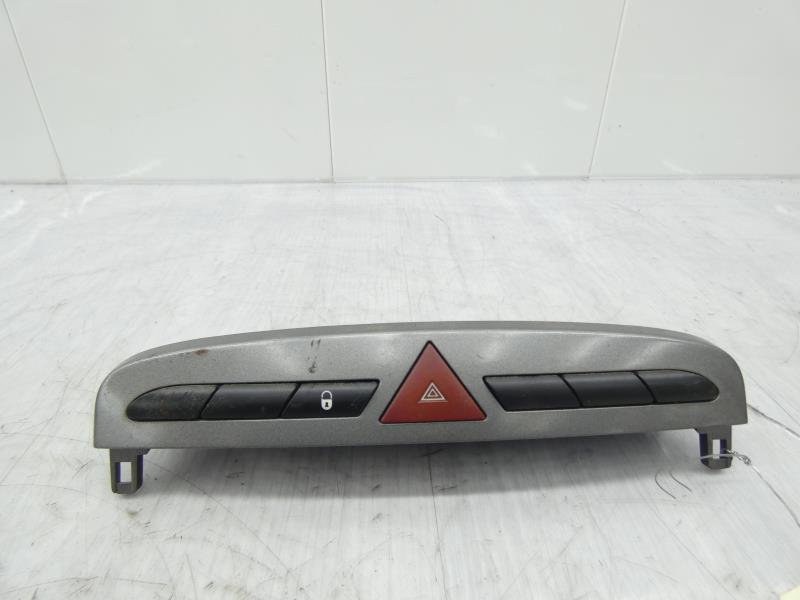 Interruttore luci emergenza PEUGEOT 308 1 PHASE 1 Diésel - 1