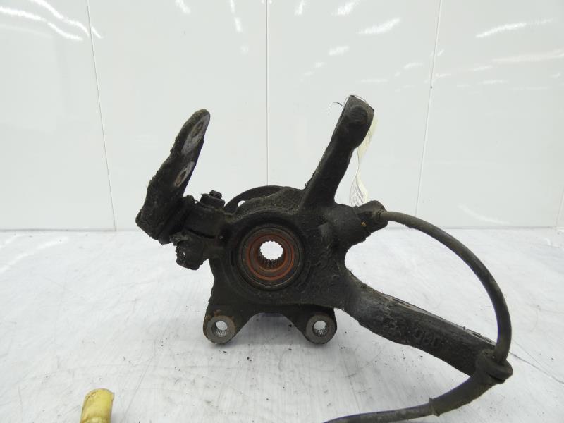 Fusee avant gauche RENAULT CLIO 2 PHASE 1 Essence - 1