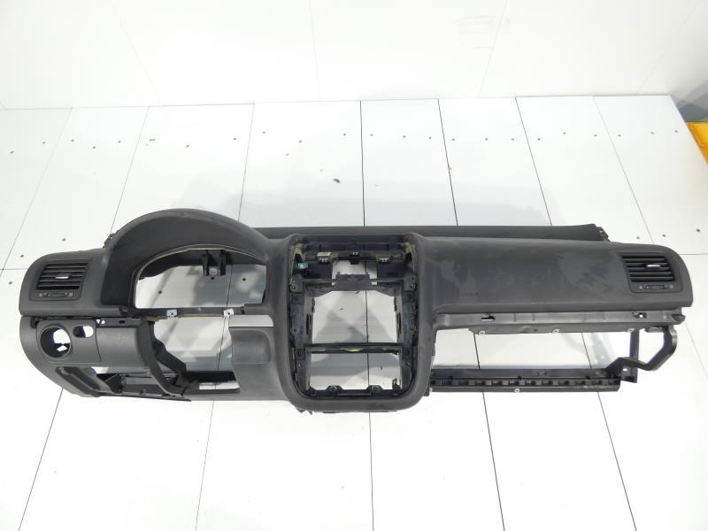 Tableau de bord VOLKSWAGEN GOLF 5 Diesel - 1