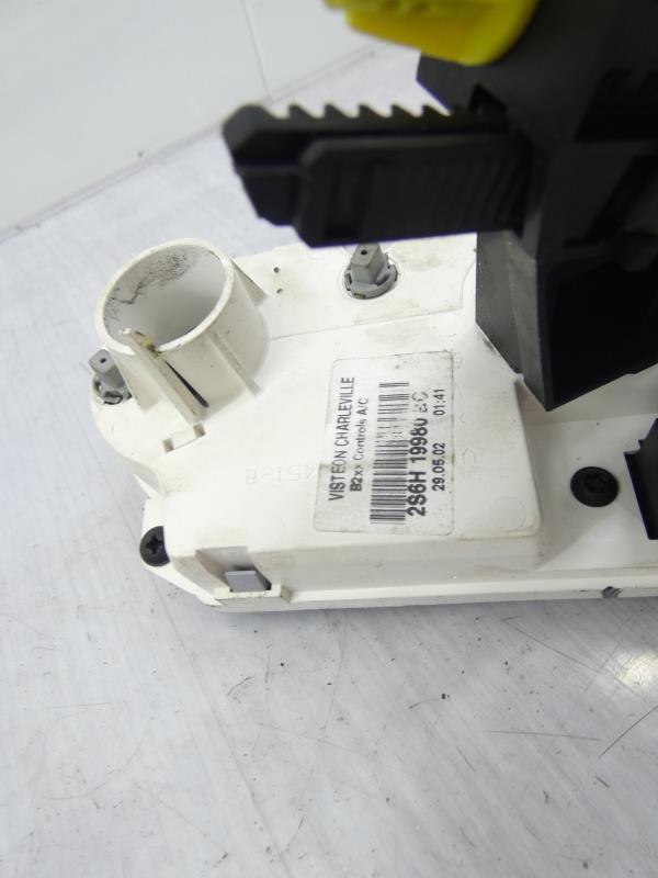 Commande chauffage FORD FIESTA 5 PHASE 1 Essence - 1
