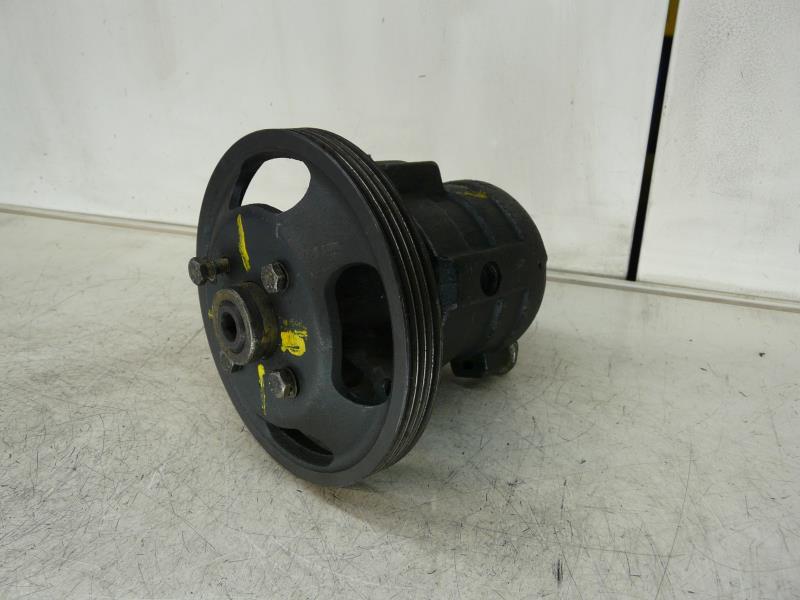 Pompe de direction PEUGEOT 405  - 1