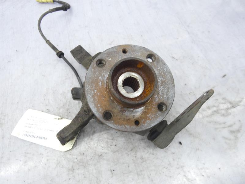 Fusee avant droit RENAULT CLIO 2 PHASE 2 Diesel - 1