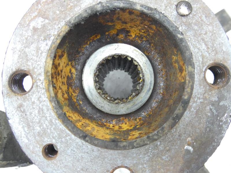 Fusee avant gauche RENAULT CLIO 2 PHASE 1 Diesel - 1