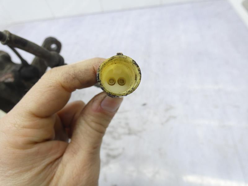 Fusee avant gauche RENAULT CLIO 2 PHASE 2 Diesel - 1