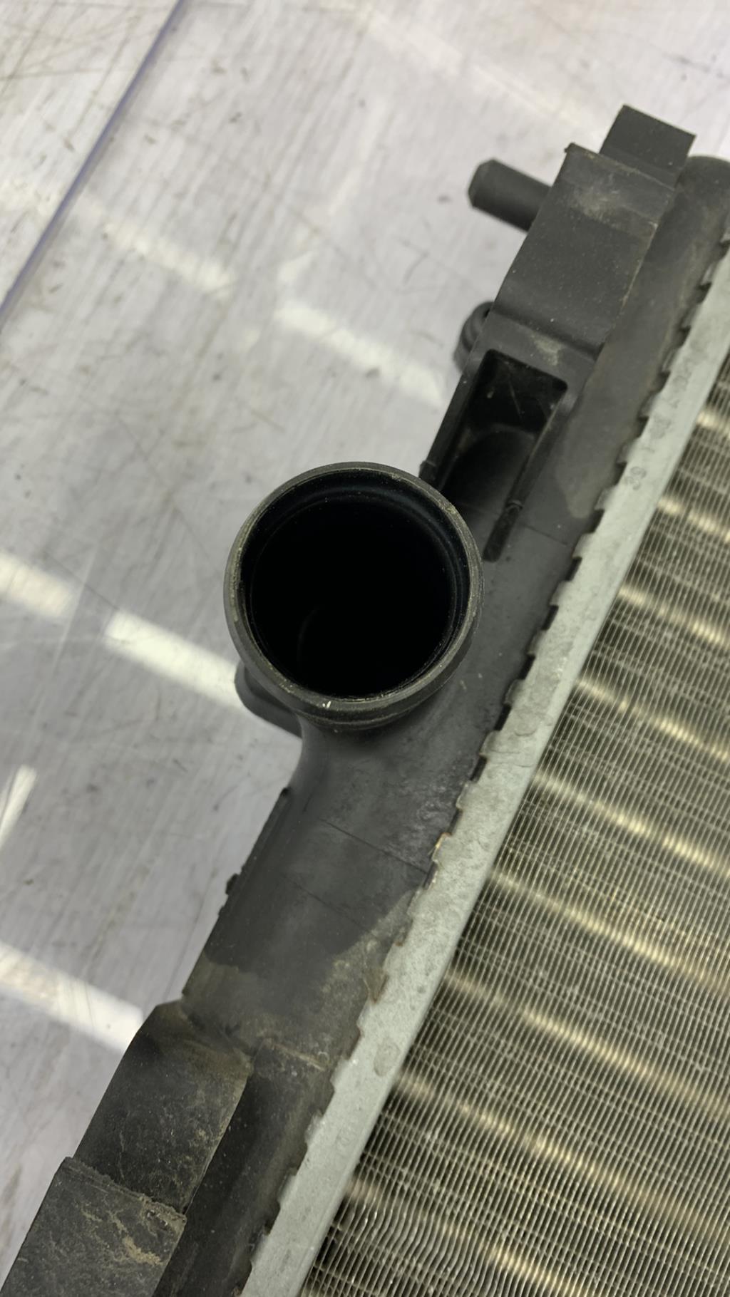 Radiateur eau RENAULT CLIO 2 PHASE 1 Essence - 1