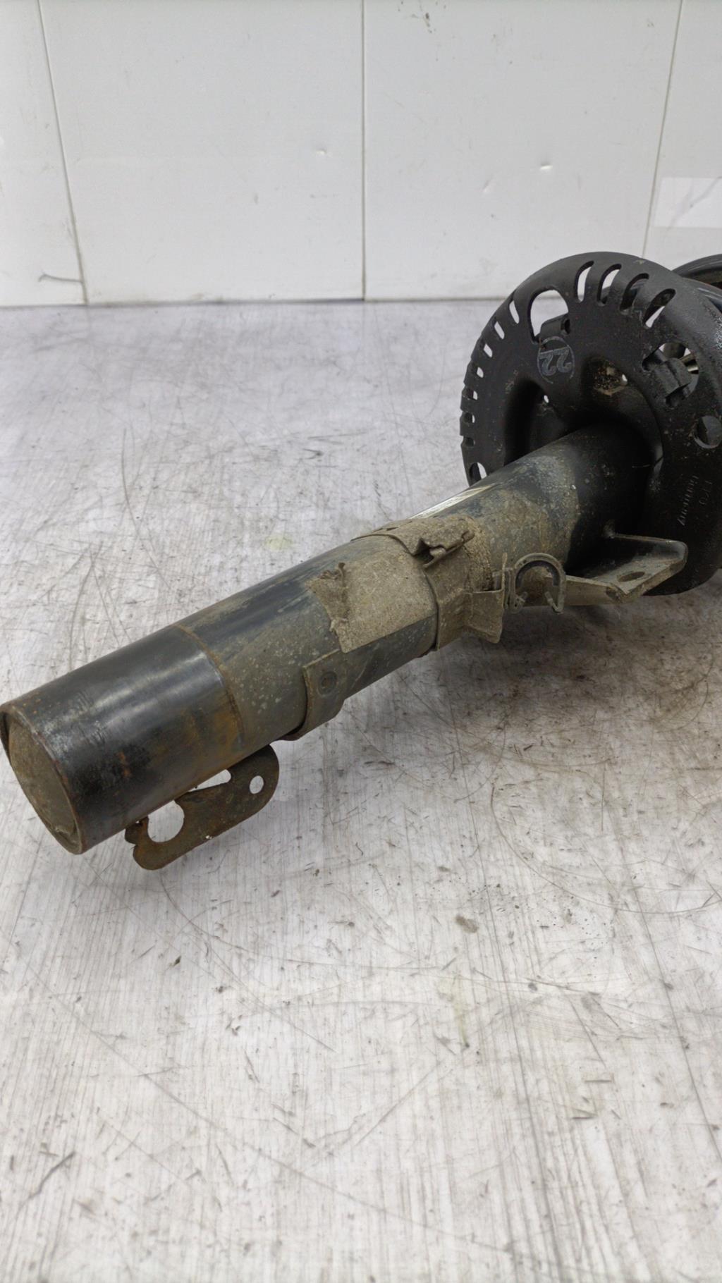 Ammortizzatore anteriore sinistro VOLKSWAGEN POLO 4 PHASE 2 Gasolina - 1