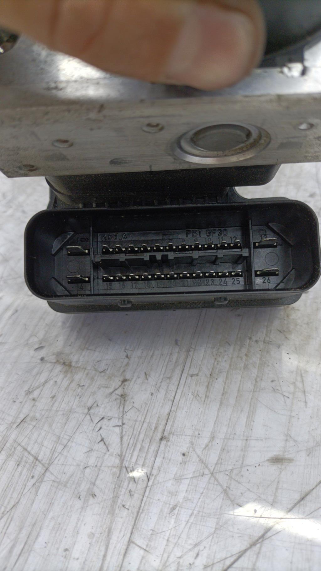Bloc ABS (freins anti-blocage) FORD FOCUS 2 PHASE 1 Diesel - 1