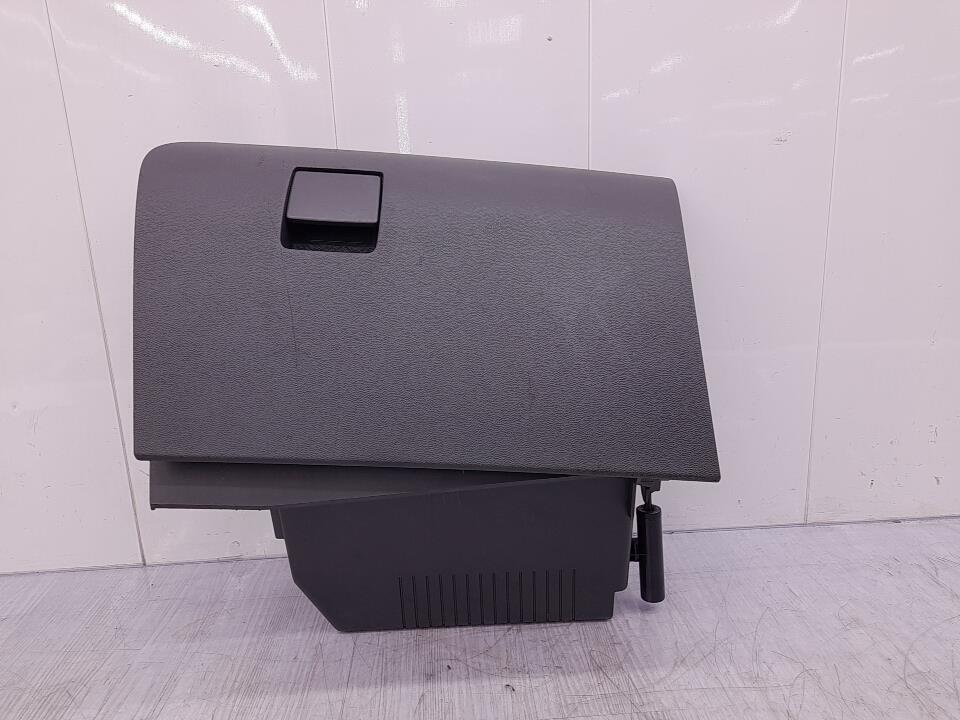 Boite a gants OPEL ASTRA H PHASE 1 Diesel - 1