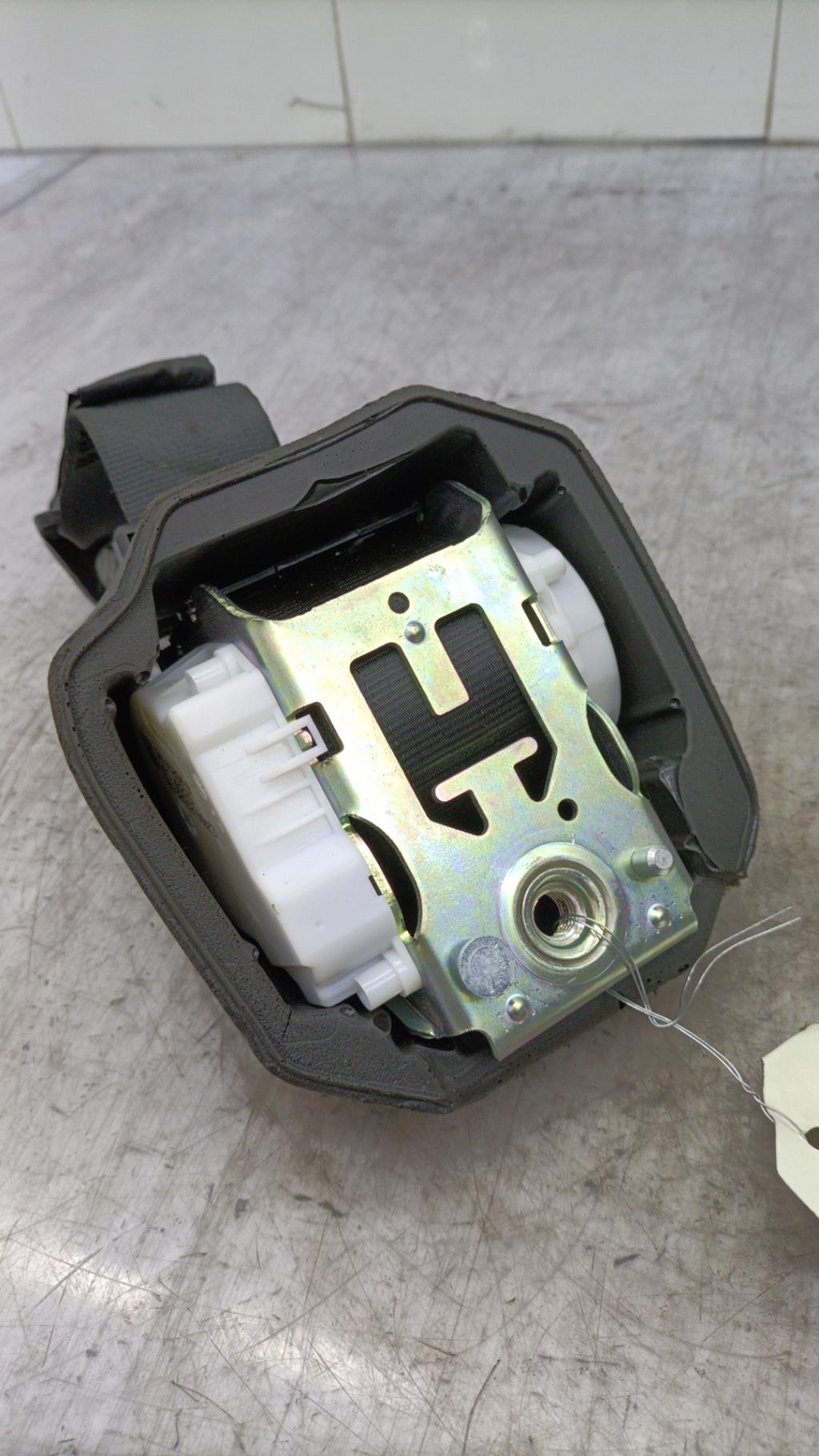 Cintura di sicurezza posteriore sinistra CITROEN C3 2 PHASE 1 Gasolina - 1