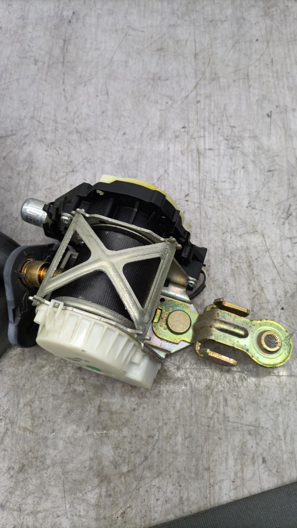 Cintura di sicurezza anteriore destra RENAULT CLIO 3 PHASE 1 Diésel - 1