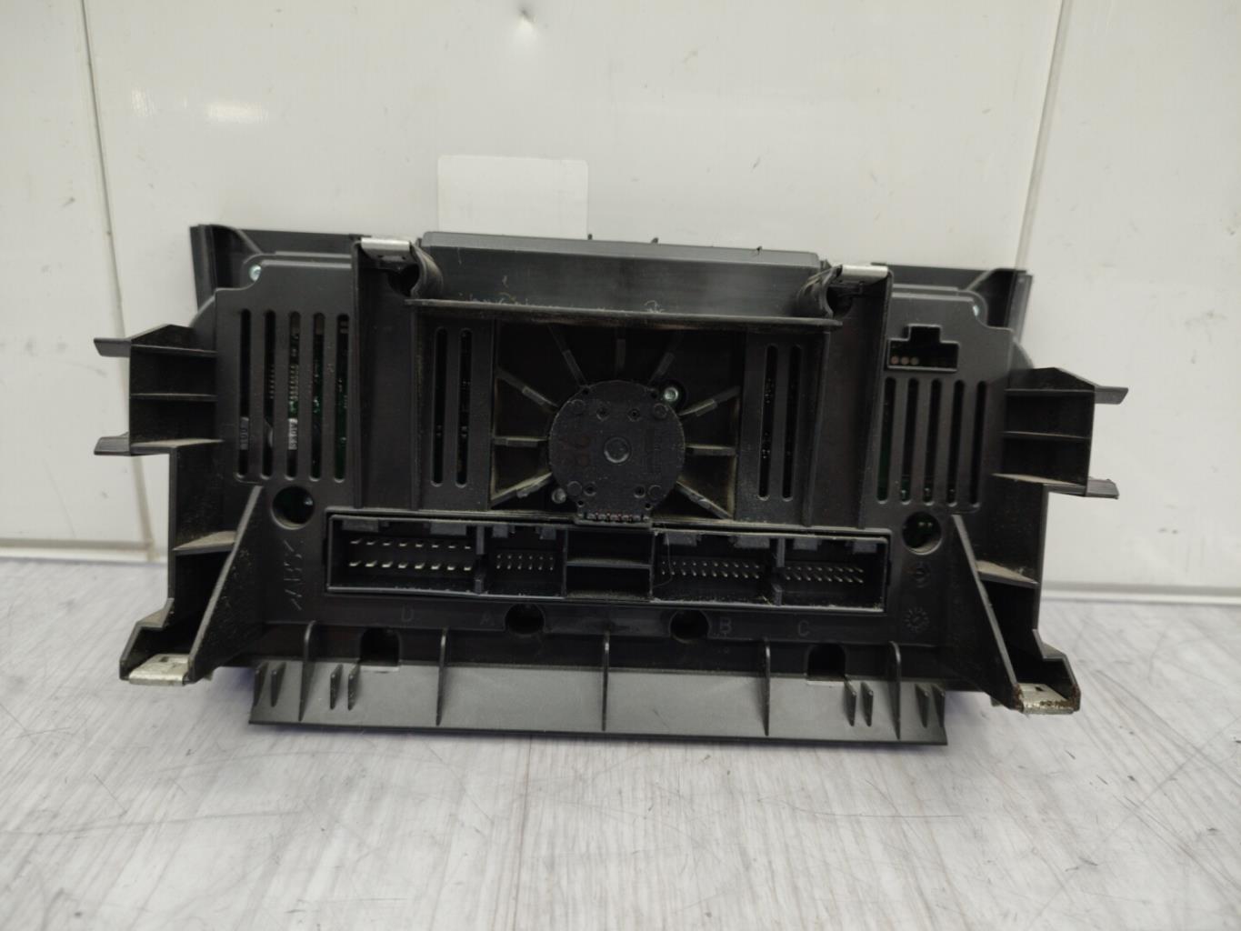 Commande chauffage AUDI A3 2 SPORTBACK PHASE 2 Diesel - 1