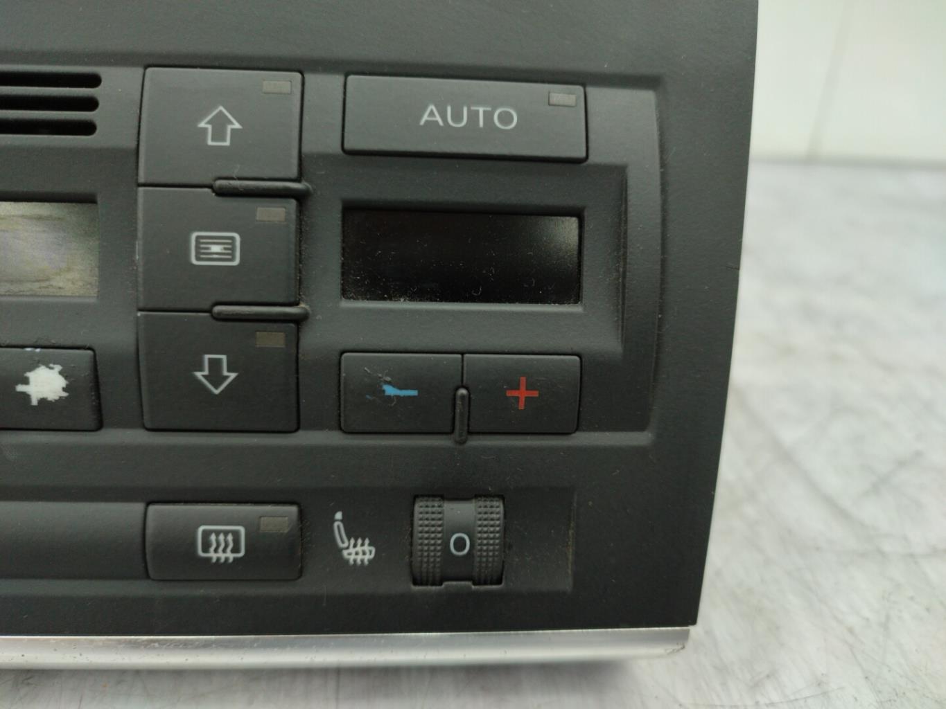 Commande chauffage AUDI A4 2 AVANT PHASE 2 BREAK Diesel - 1