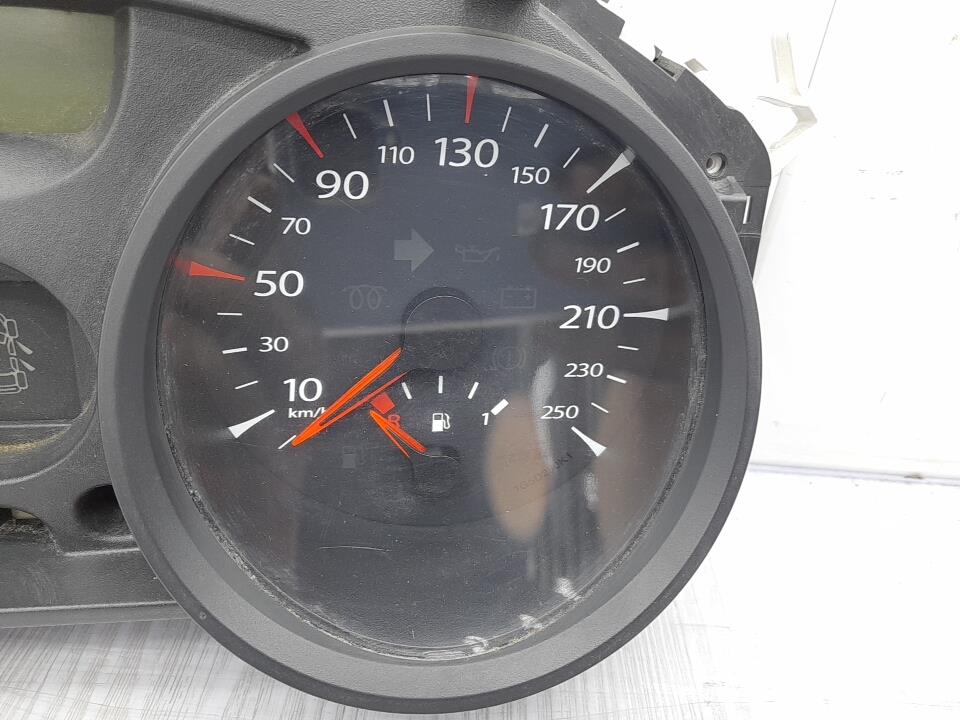 Compteur RENAULT MEGANE 2 PHASE 1 BREAK Diesel - 1