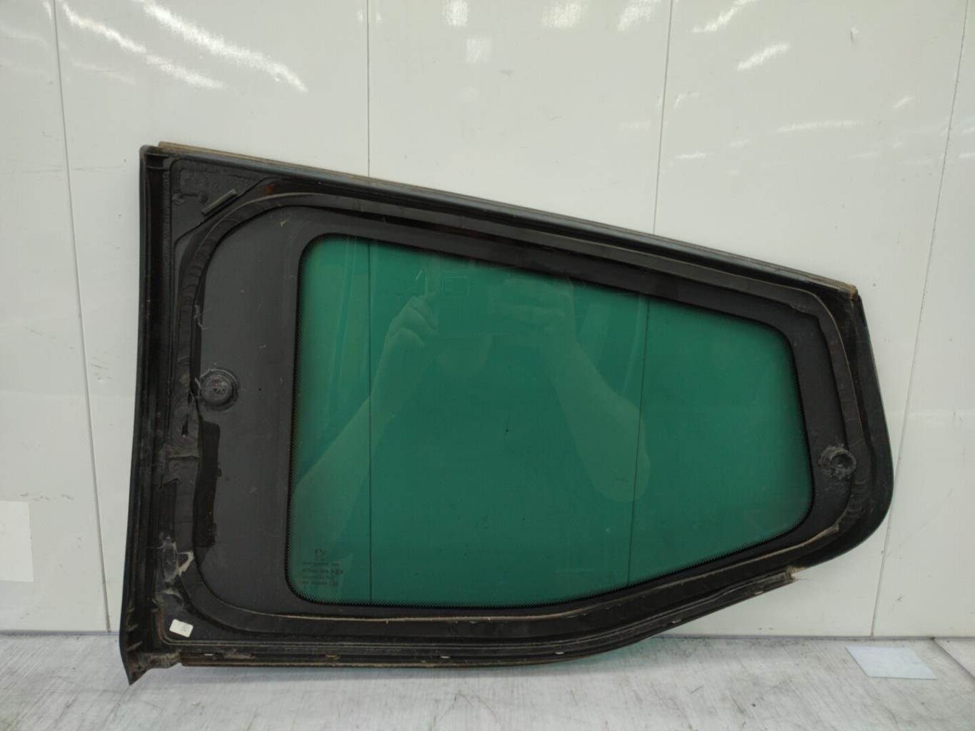 Ventanilla triangular trasera derecha PEUGEOT 5008 1 PHASE 1 Diésel - 1