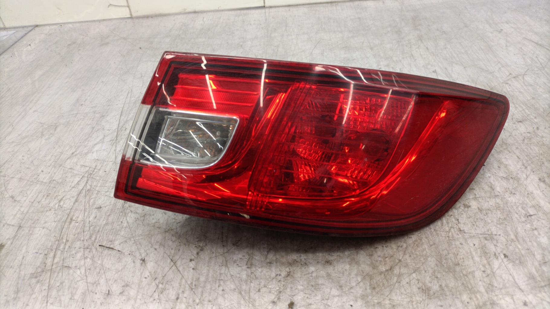 Fanale posteriore principale destro (luci) RENAULT CLIO 4 PHASE 1 Diésel - 1