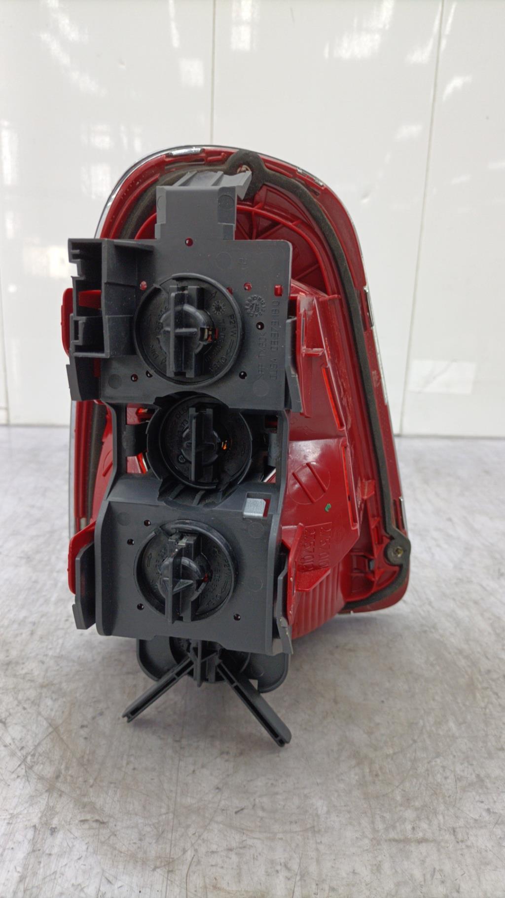 Fanale posteriore principale destro (luci) MINI MINI 2 R56 PHASE 1 Gasolina - 1