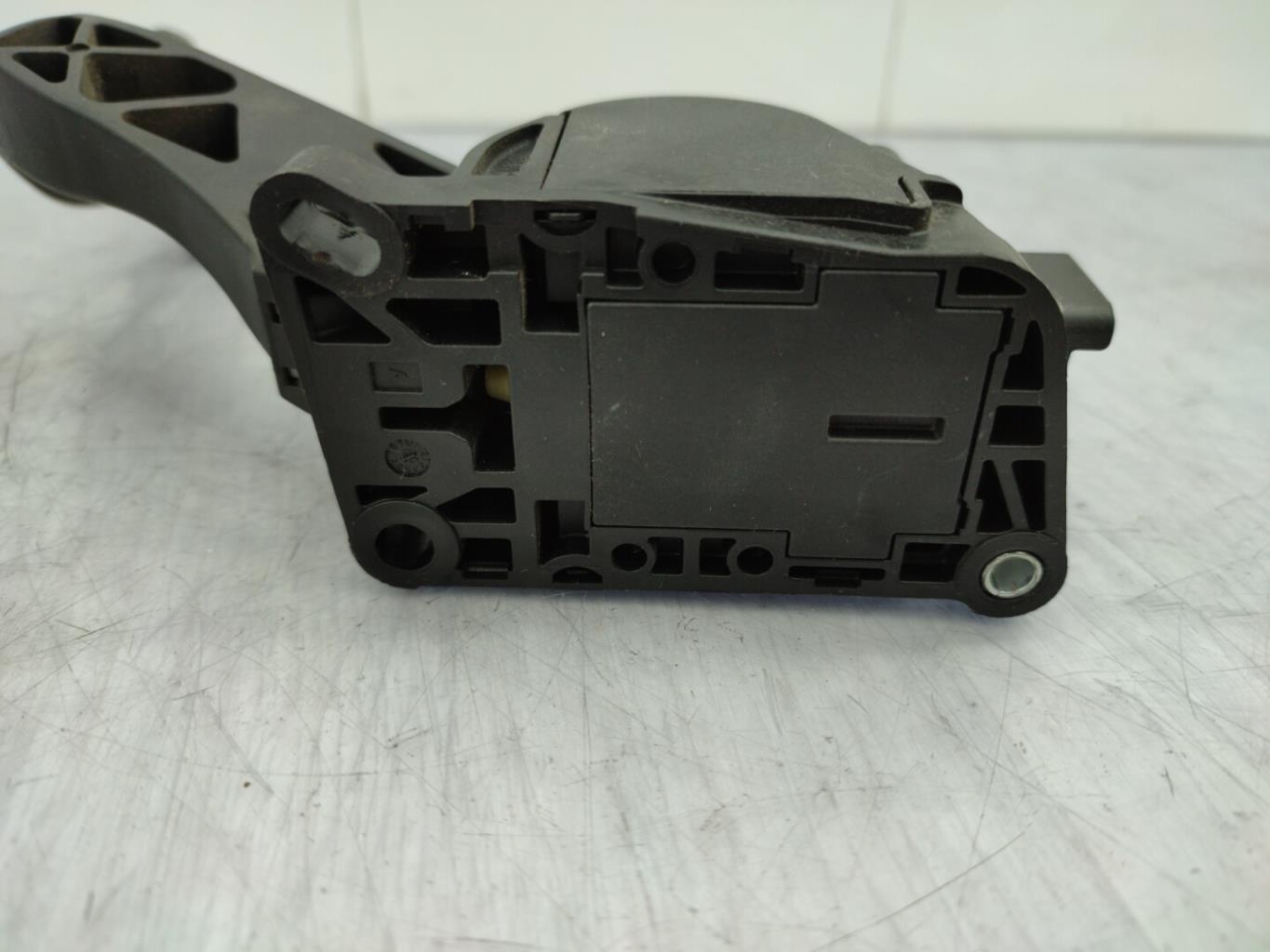 Pedale acceleratore CITROEN C4 GRAND PICASSO 1 Diésel - 1