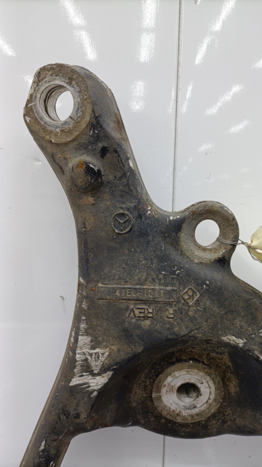 Triangolo inferiore posteriore sinistro MERCEDES CLASSE M 163 PHASE 2 Gasolina - 1