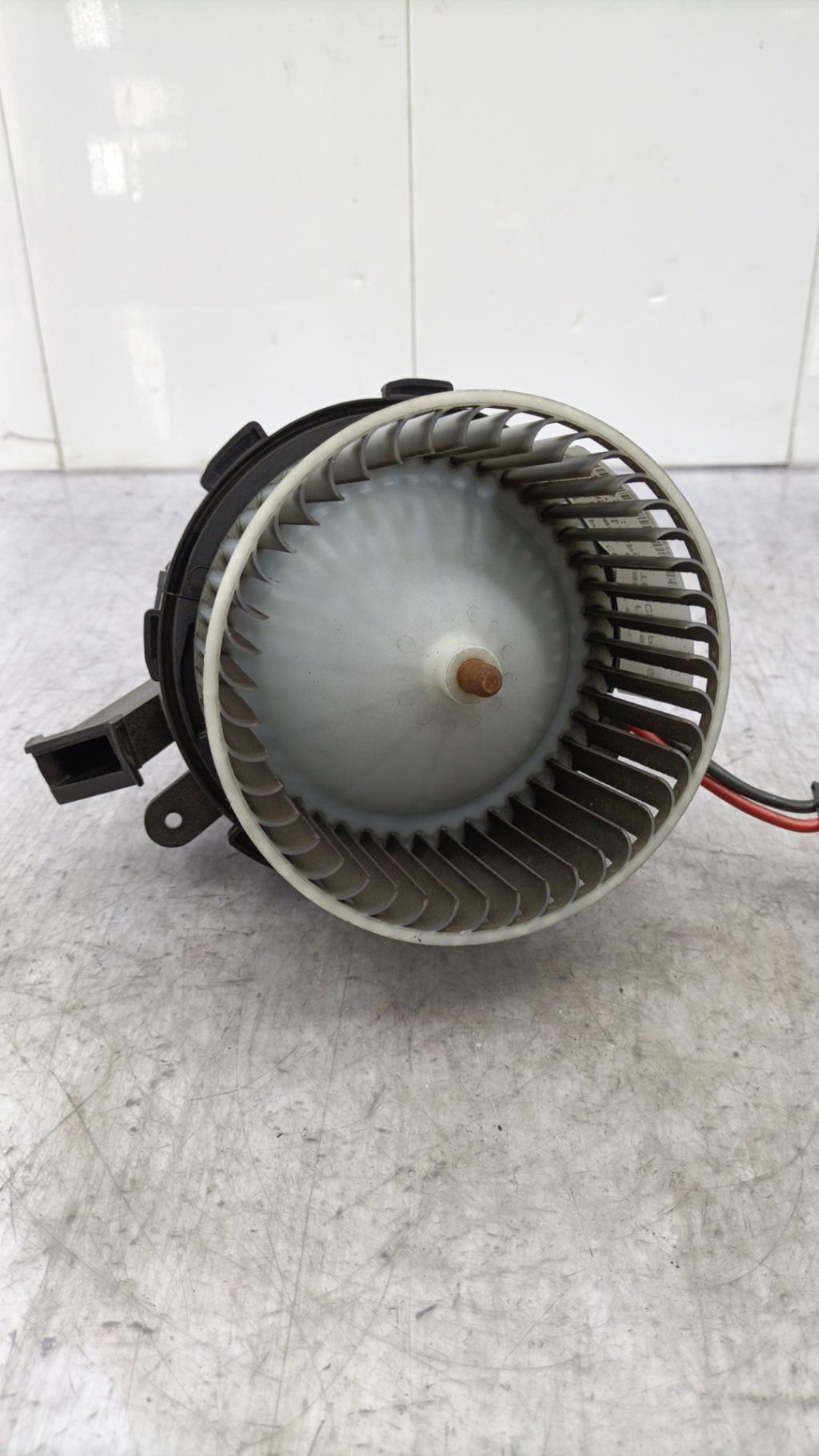 Ventilateur chauffage AUDI A5 1 SPORTBACK PHASE 2 Diesel - 1