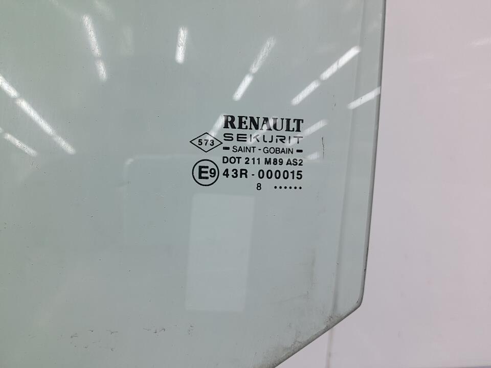 Vetro posteriore sinistro RENAULT CLIO 2 PHASE 1 Diésel - 1