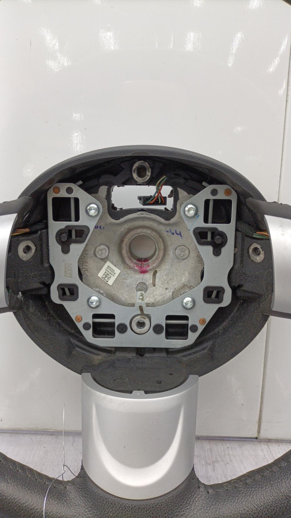 Volant MINI MINI 2 R56 PHASE 1 Essence - 1