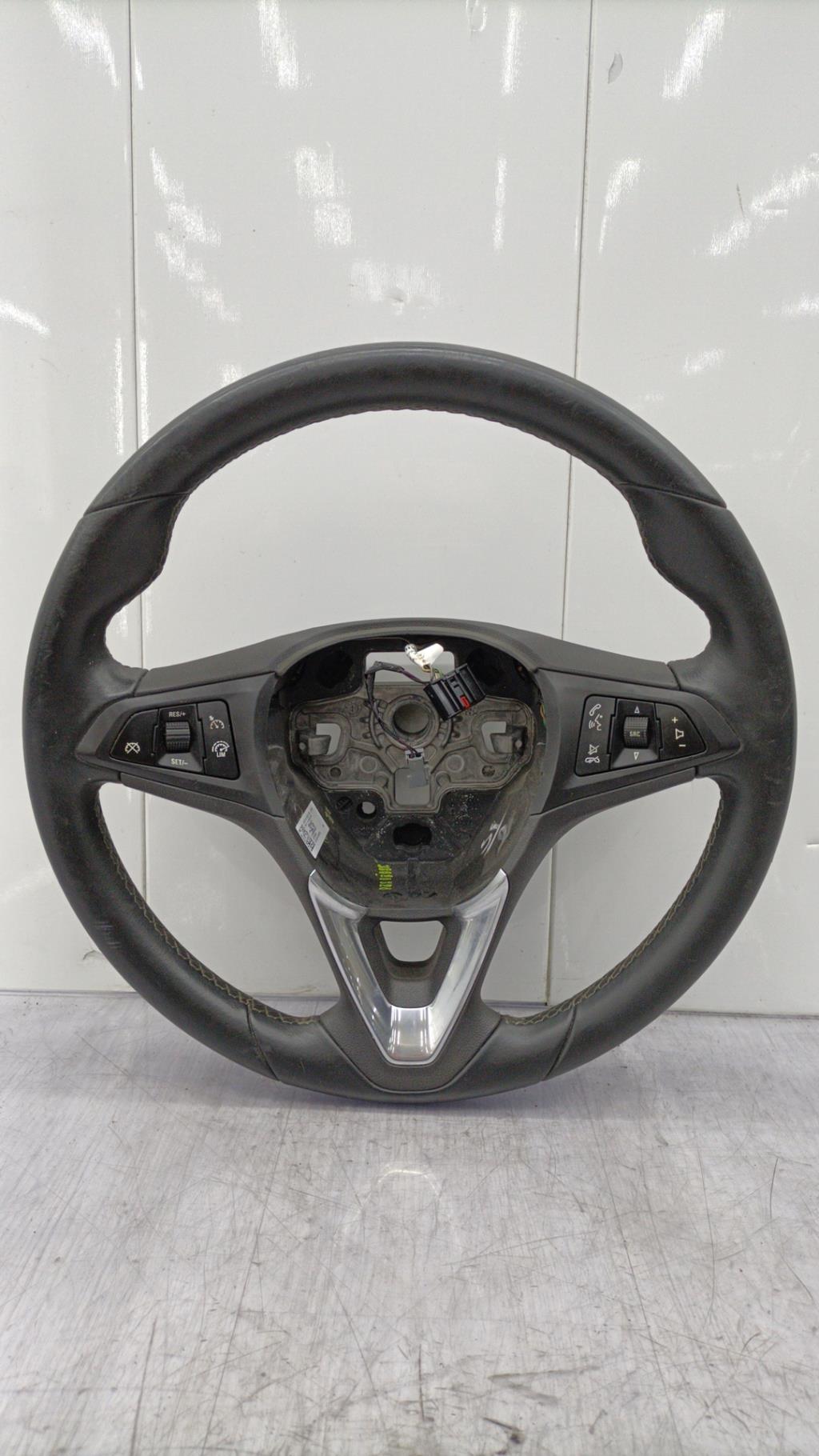 Volant OPEL CORSA E Essence - 1