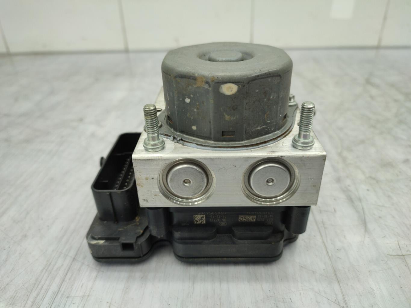 Bloc ABS (freins anti-blocage) RENAULT CLIO 4 PHASE 1 Diesel - 1