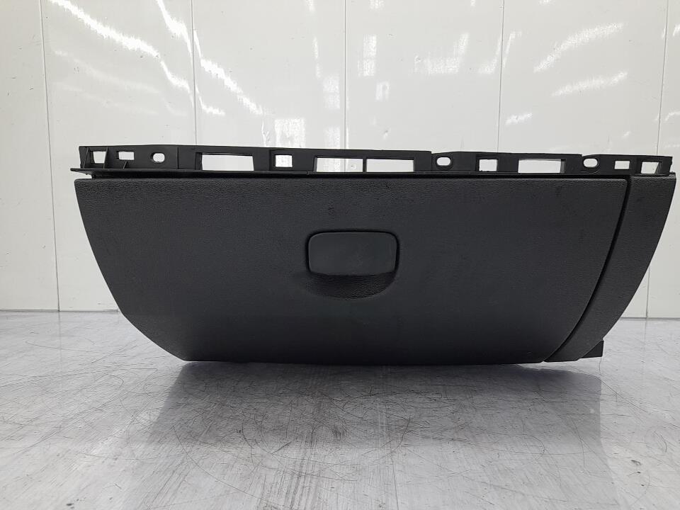 Boite a gants RENAULT CLIO 3 PHASE 1 Diesel - 1