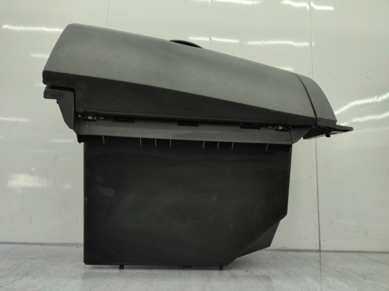 Boite a gants RENAULT CLIO 3 PHASE 2 Diesel - 1