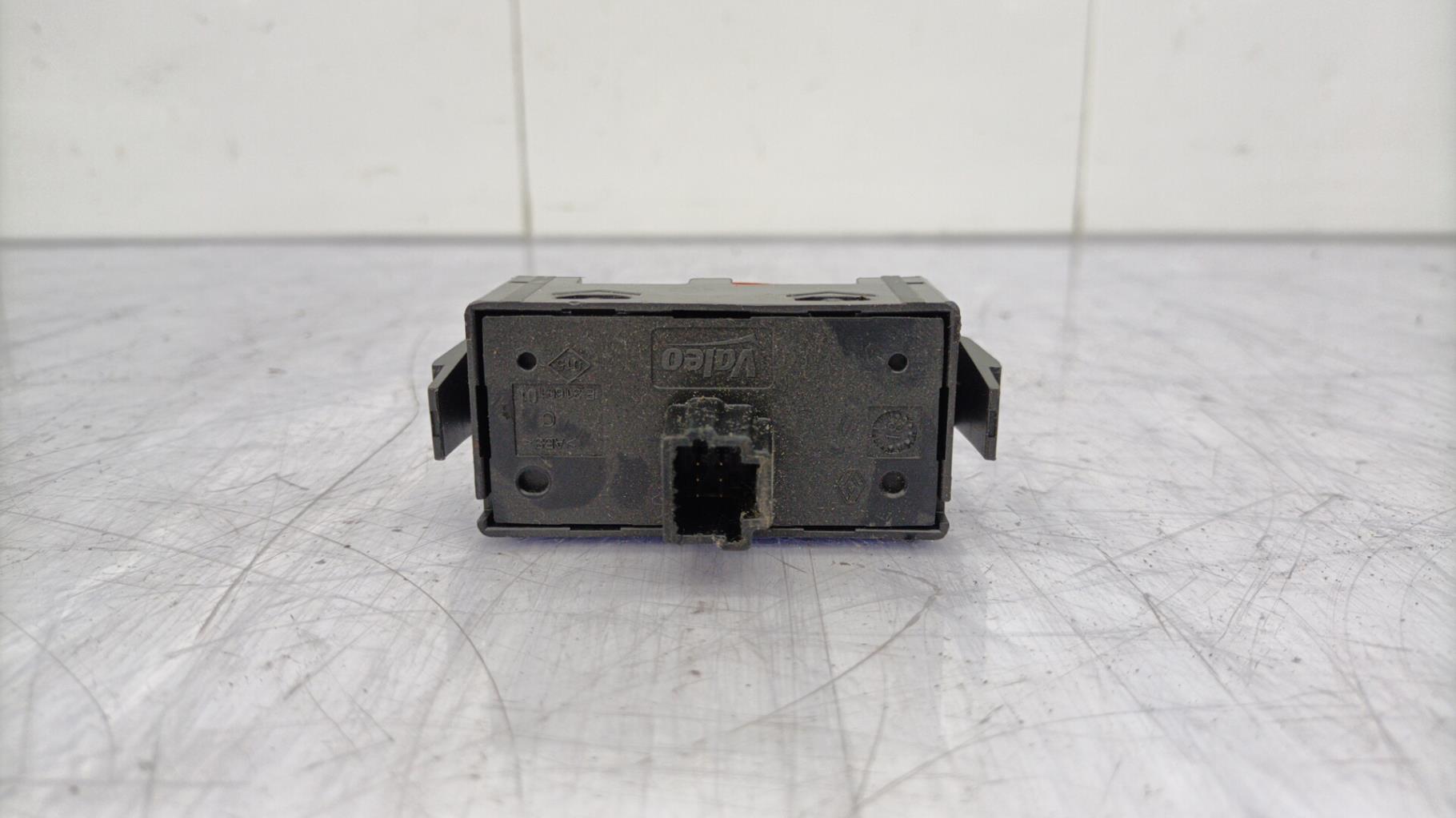 Bouton de warning RENAULT MASTER 3 PHASE 2 Diesel - 1