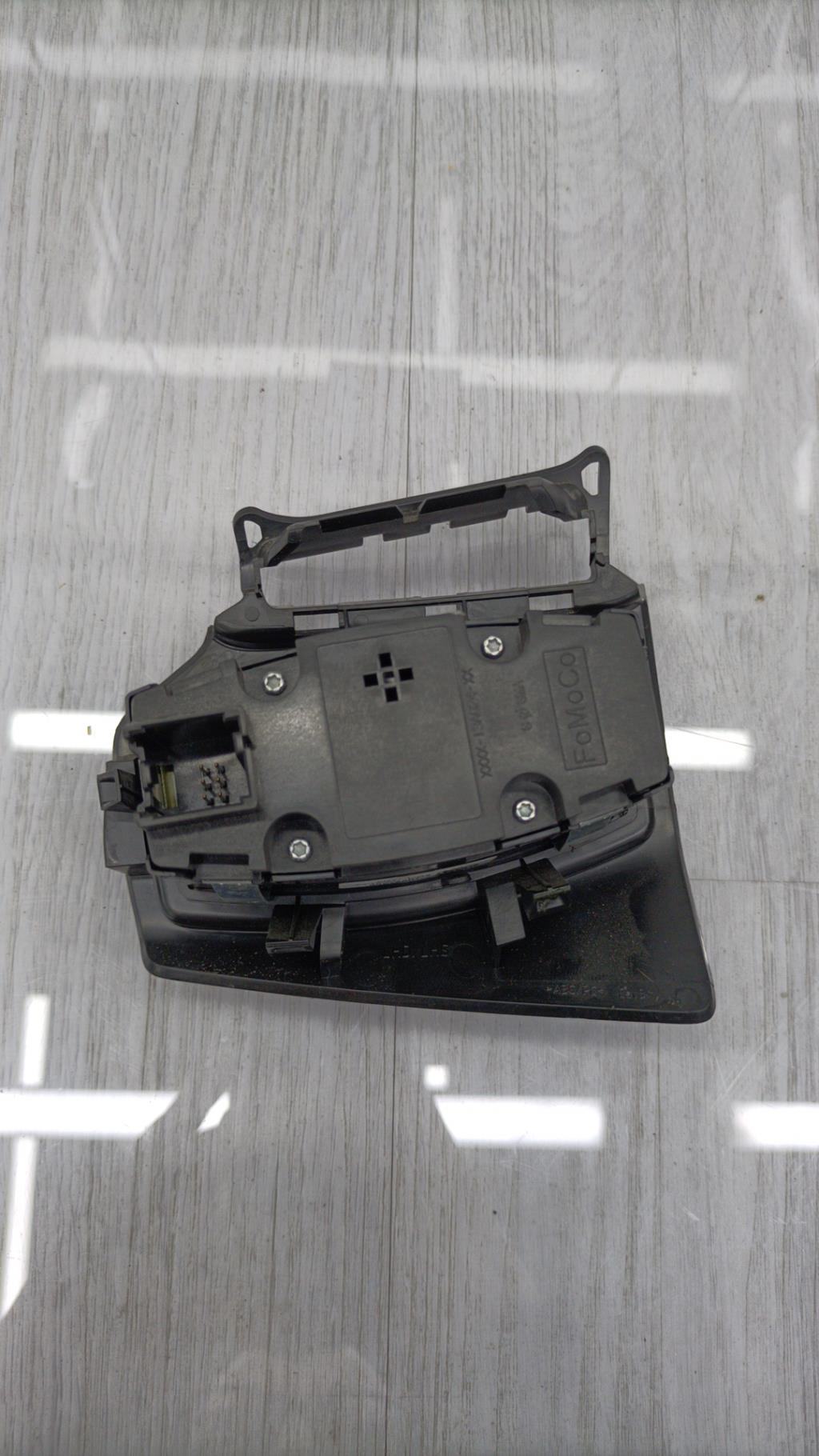 Commande de phare FORD FOCUS 3 PHASE 1 Diesel - 1