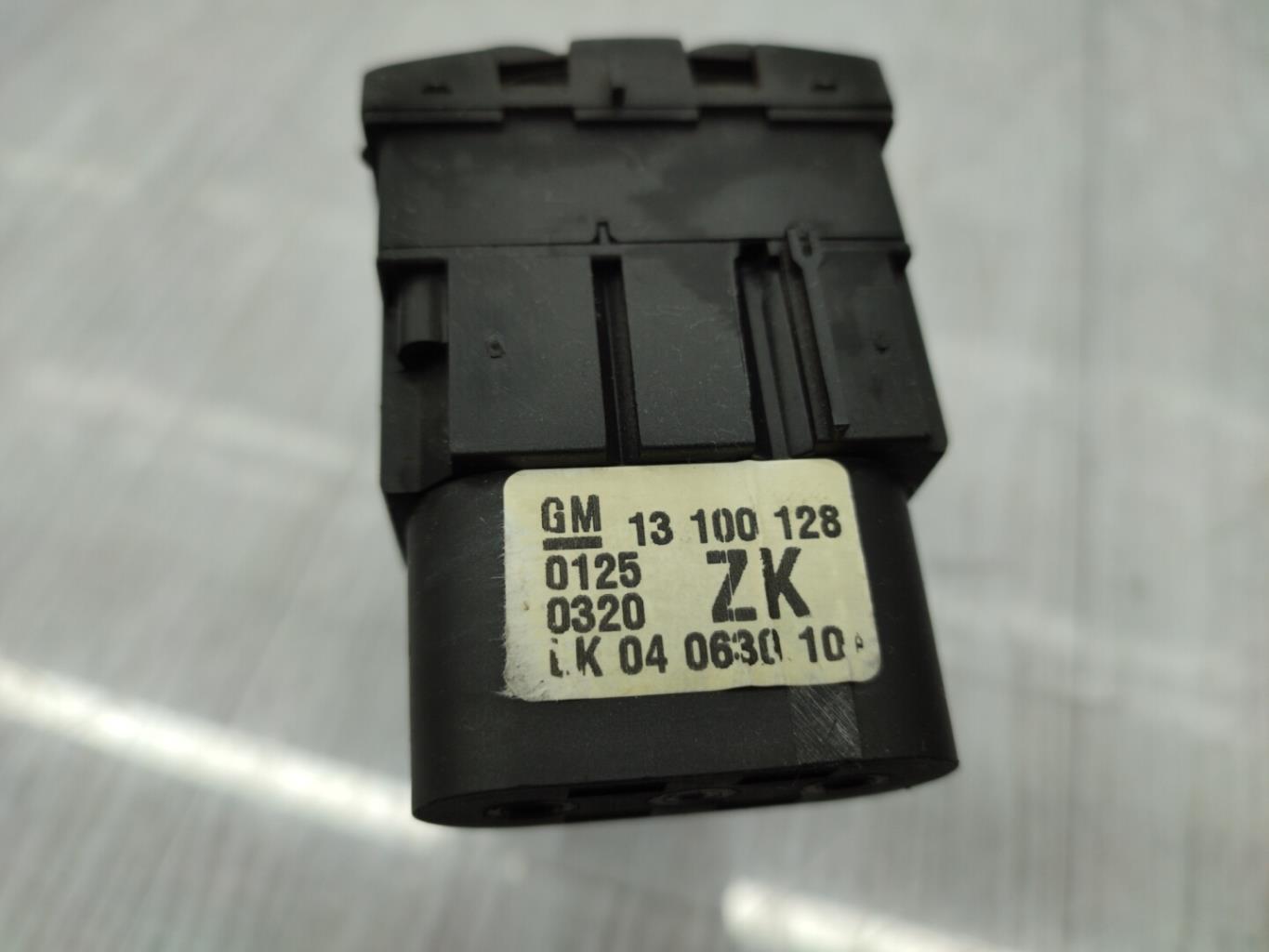 Commande de phare OPEL ASTRA H PHASE 1 Diesel - 1