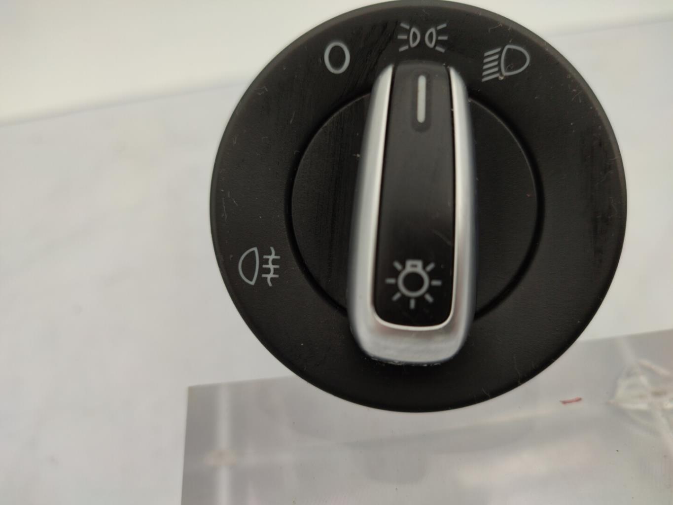 Commande de phare VOLKSWAGEN POLO 5 PHASE 1 Essence - 1