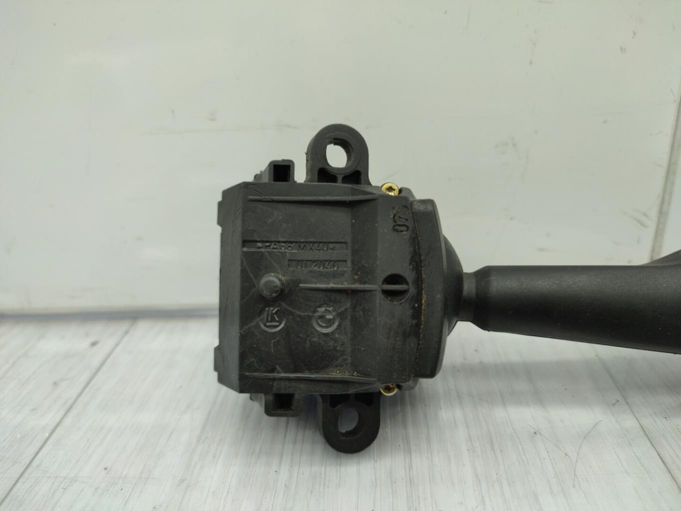 Commodo d'essuie glaces BMW X3 E83 PHASE 1 Diesel - 1