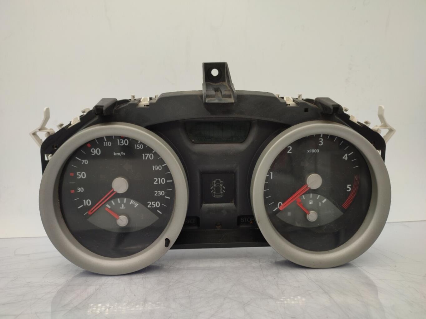 Compteur RENAULT MEGANE 2 PHASE 1 BREAK Diesel - 1