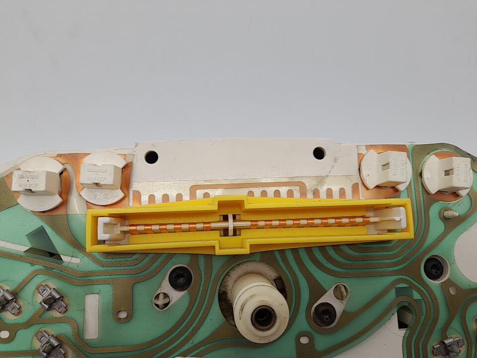 Compteur FORD FIESTA 3 PHASE 1 Essence - 1