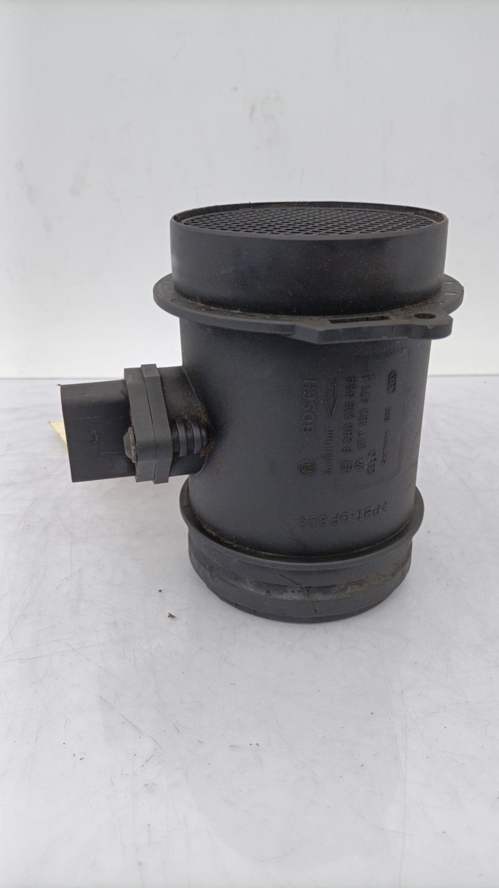 Debitmetre AUDI A8 2 PHASE 1 Essence - 1