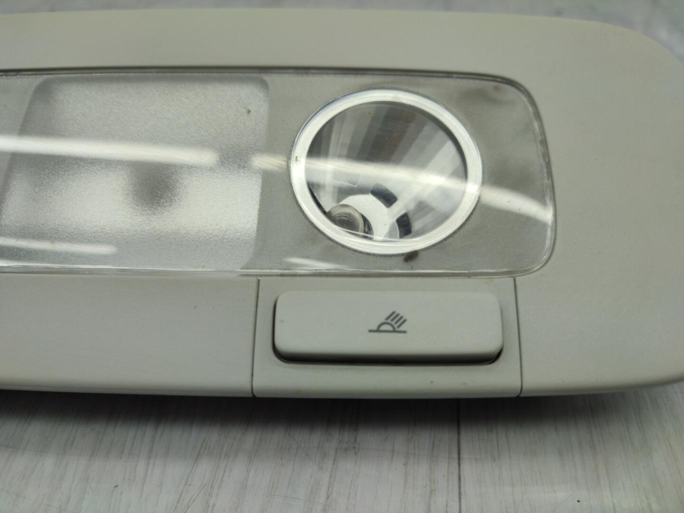 Eclairage de plafonnier VOLKSWAGEN GOLF 6 Diesel - 1