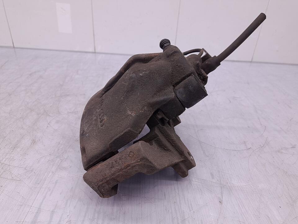Etrier avant gauche (freinage) AUDI A6 2 AVANT PHASE 1 BREAK Diesel - 1