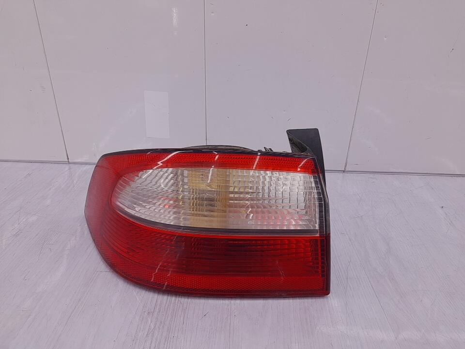 Fanale posteriore principale sinistro (luci) RENAULT LAGUNA 2 PHASE 1 Diésel - 1