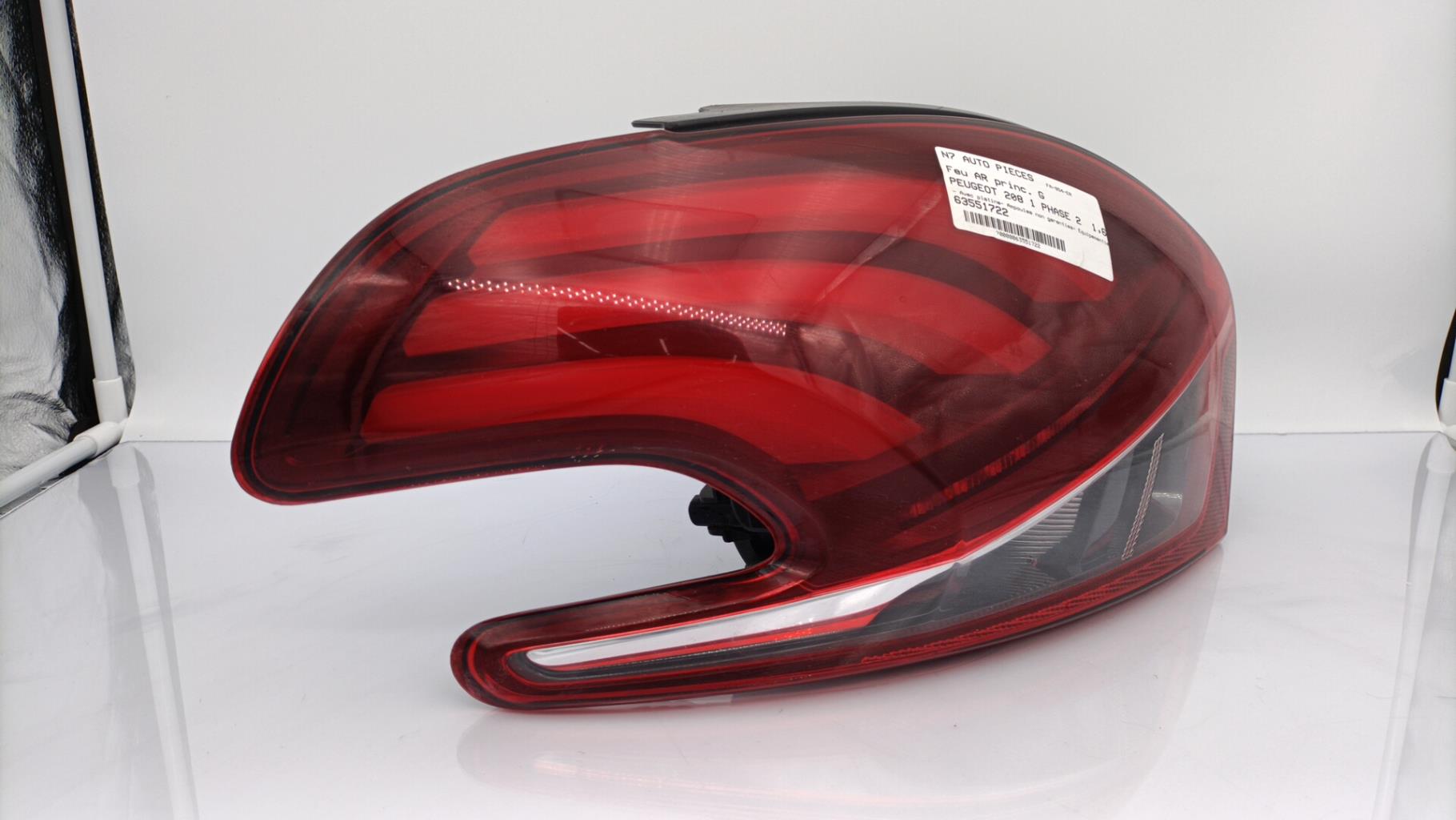 Fanale posteriore principale sinistro (luci) PEUGEOT 208 1 PHASE 2 Diésel - 1