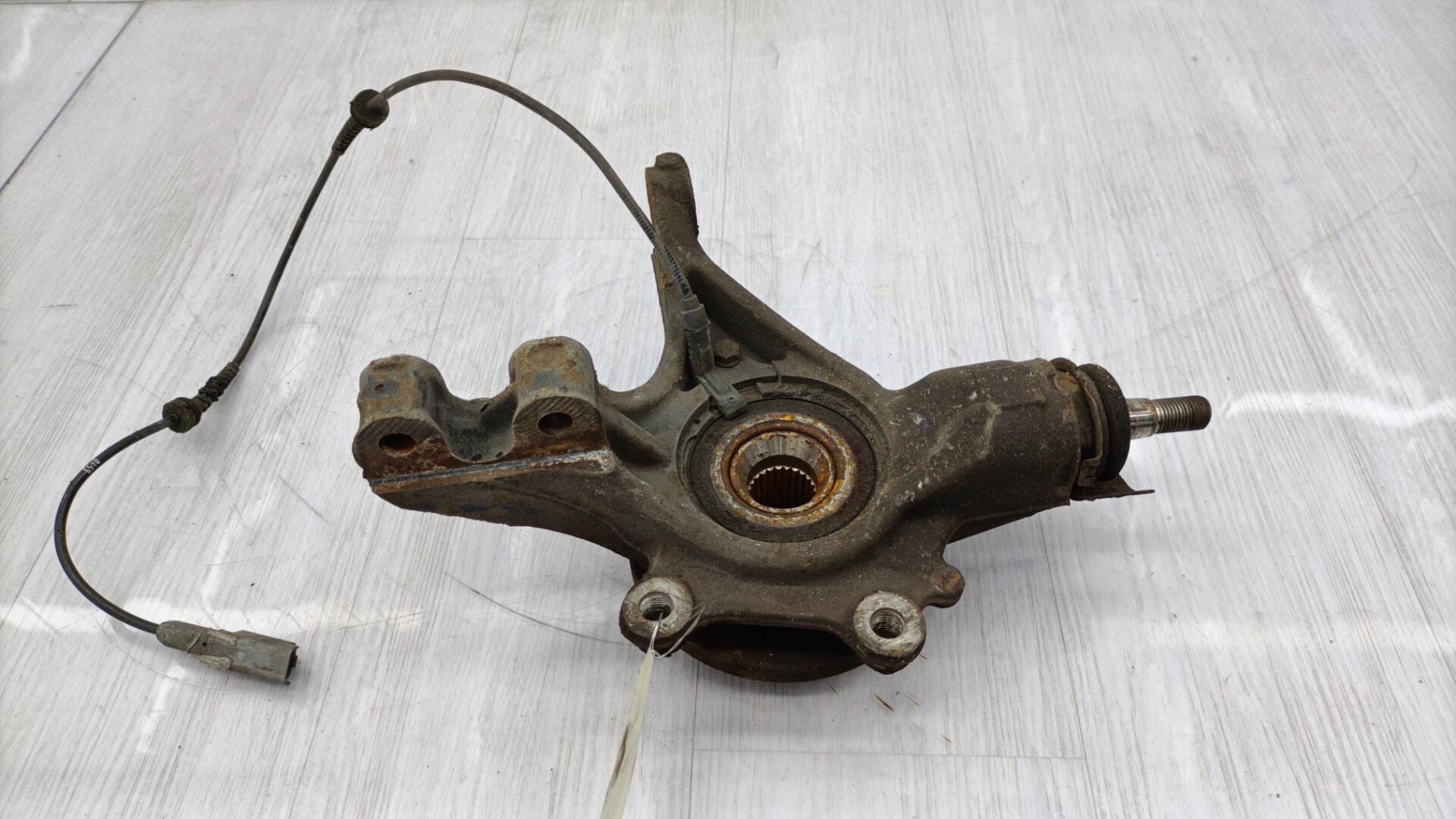 Fusee avant droit CITROEN DS4 PHASE 1 Diesel - 1