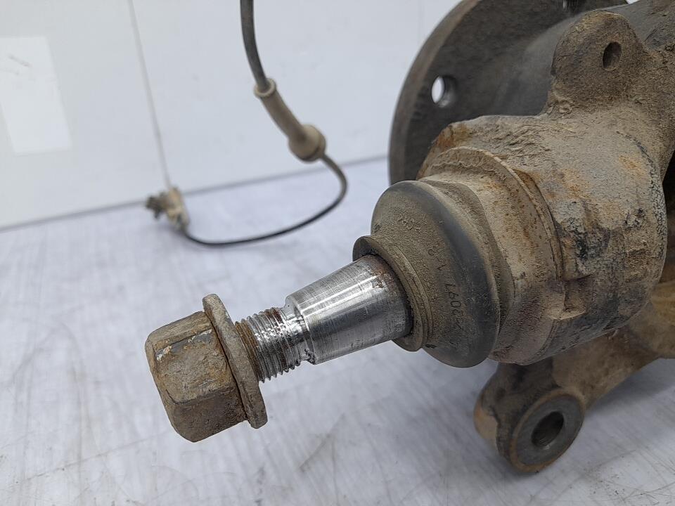 Fusee avant gauche RENAULT MASTER 3 PHASE 1 Diesel - 1