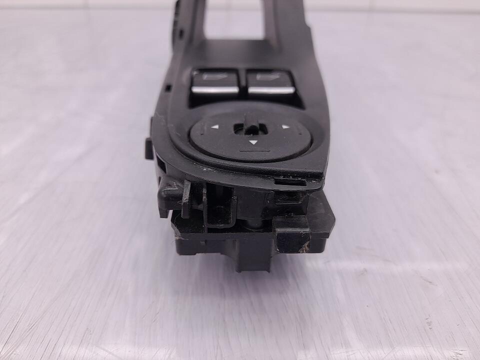 Interruttore lavacristalli anteriore sinistro FORD FIESTA 6 PHASE 2 Diésel - 1