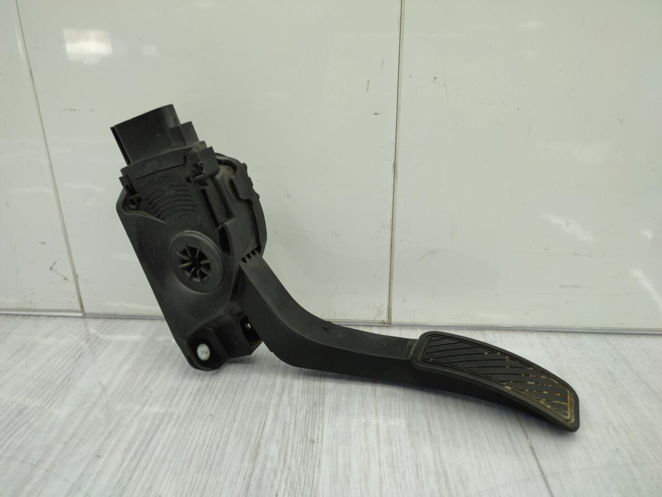 Pedale acceleratore FORD FIESTA 6 PHASE 2 Diésel - 1