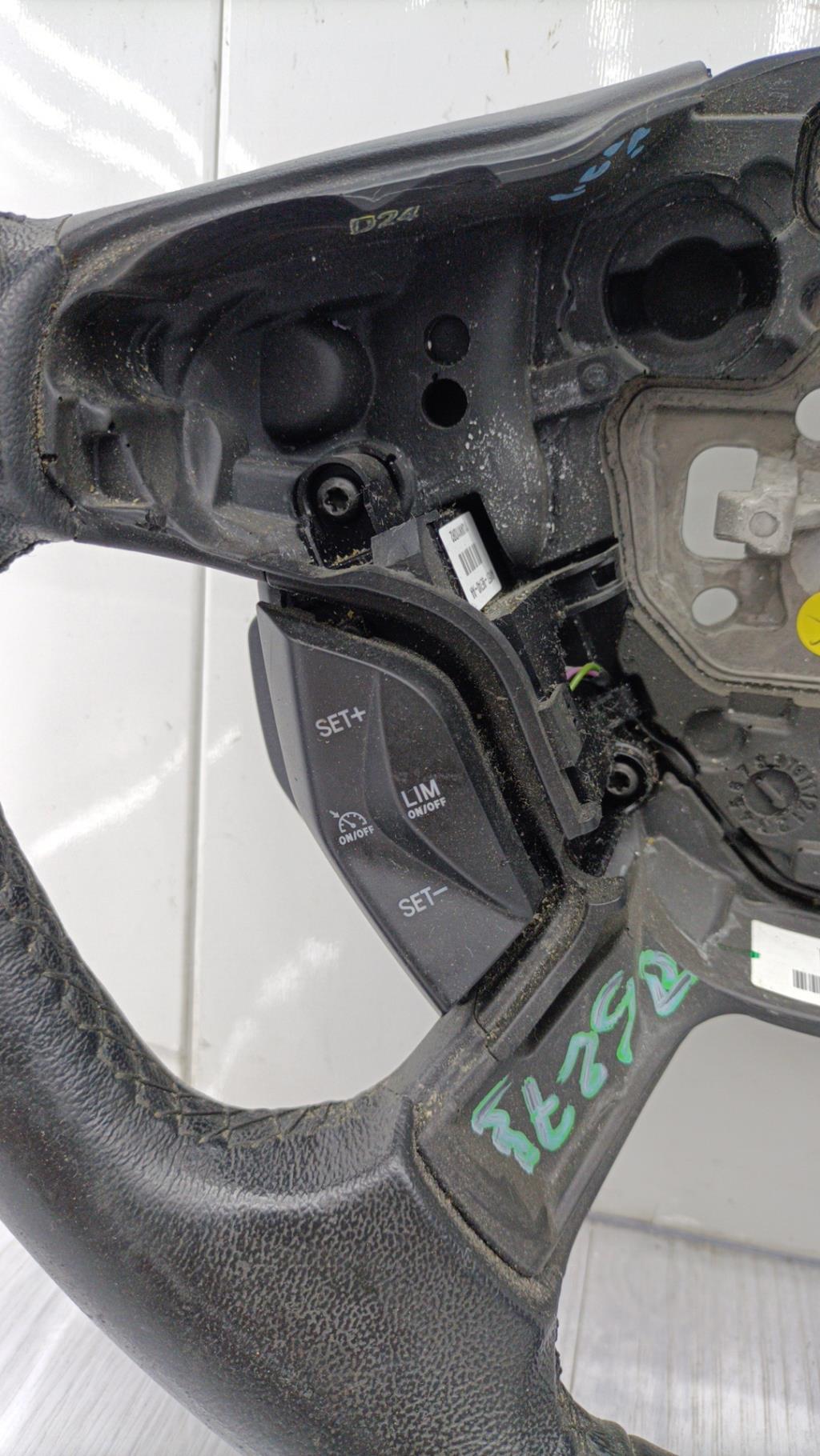 Volant FORD FOCUS 3 PHASE 1 Diesel - 1