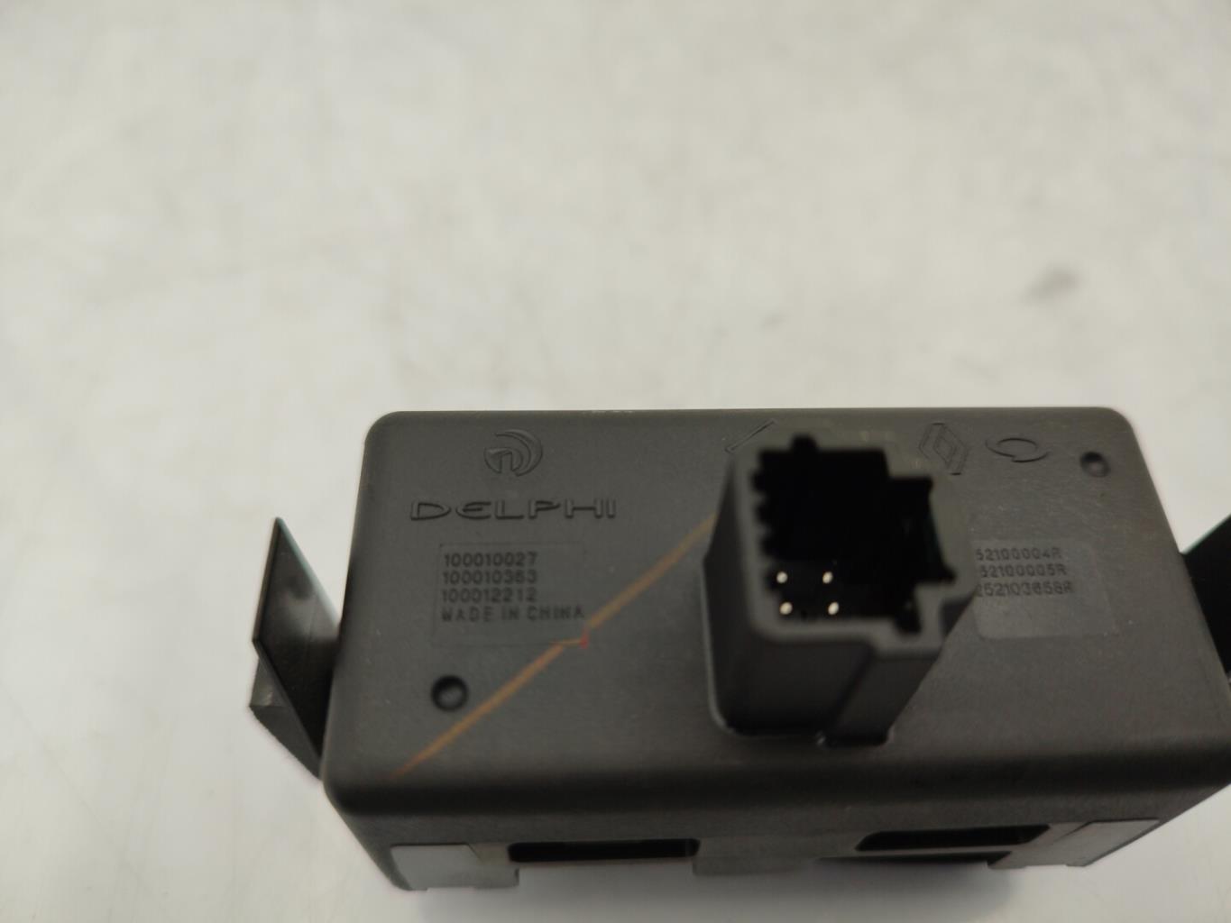 Bouton de warning RENAULT LATITUDE Diesel - 1