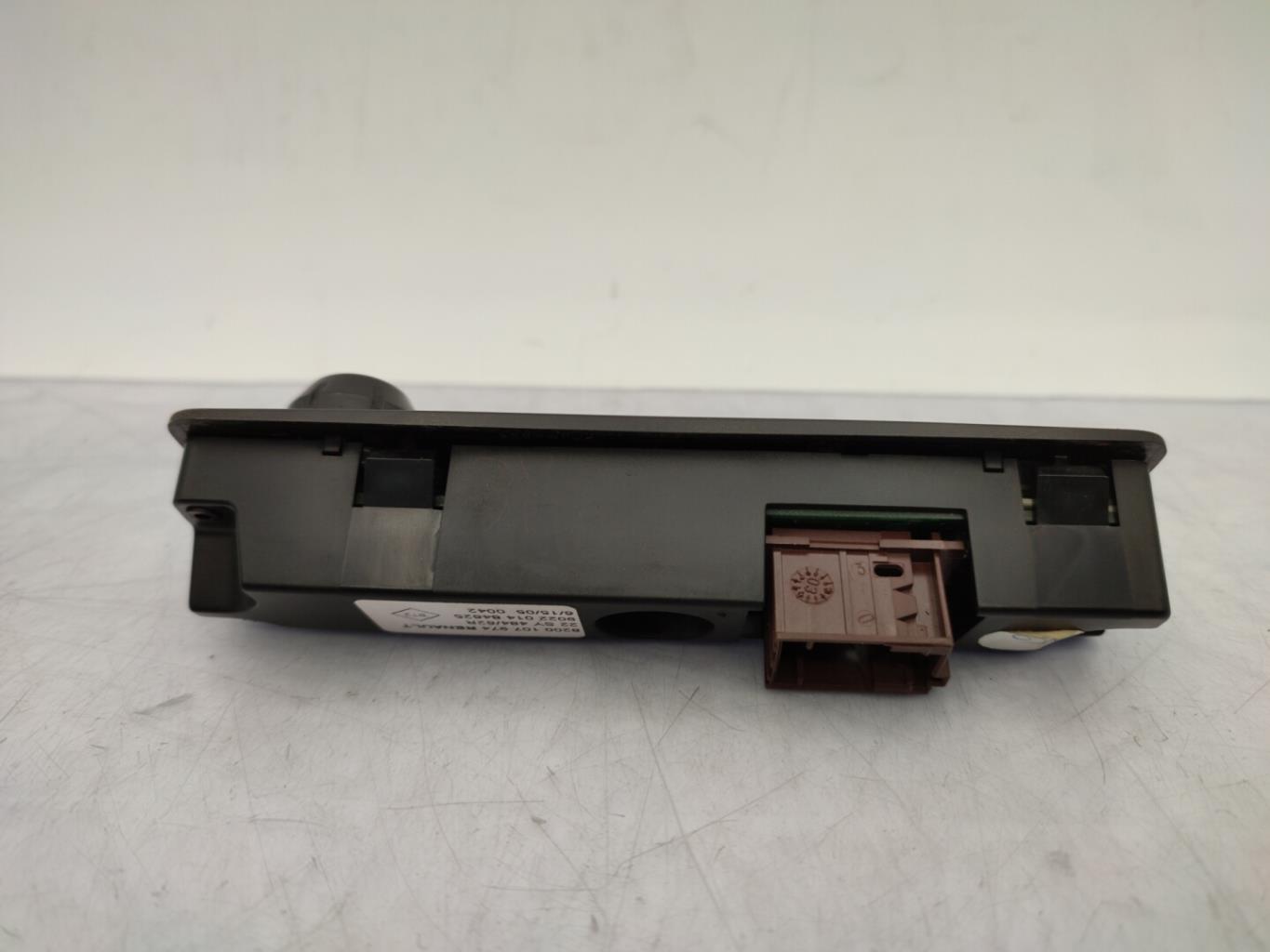 Commande GPS RENAULT GRAND SCENIC 2 PHASE 1 Diesel - 1
