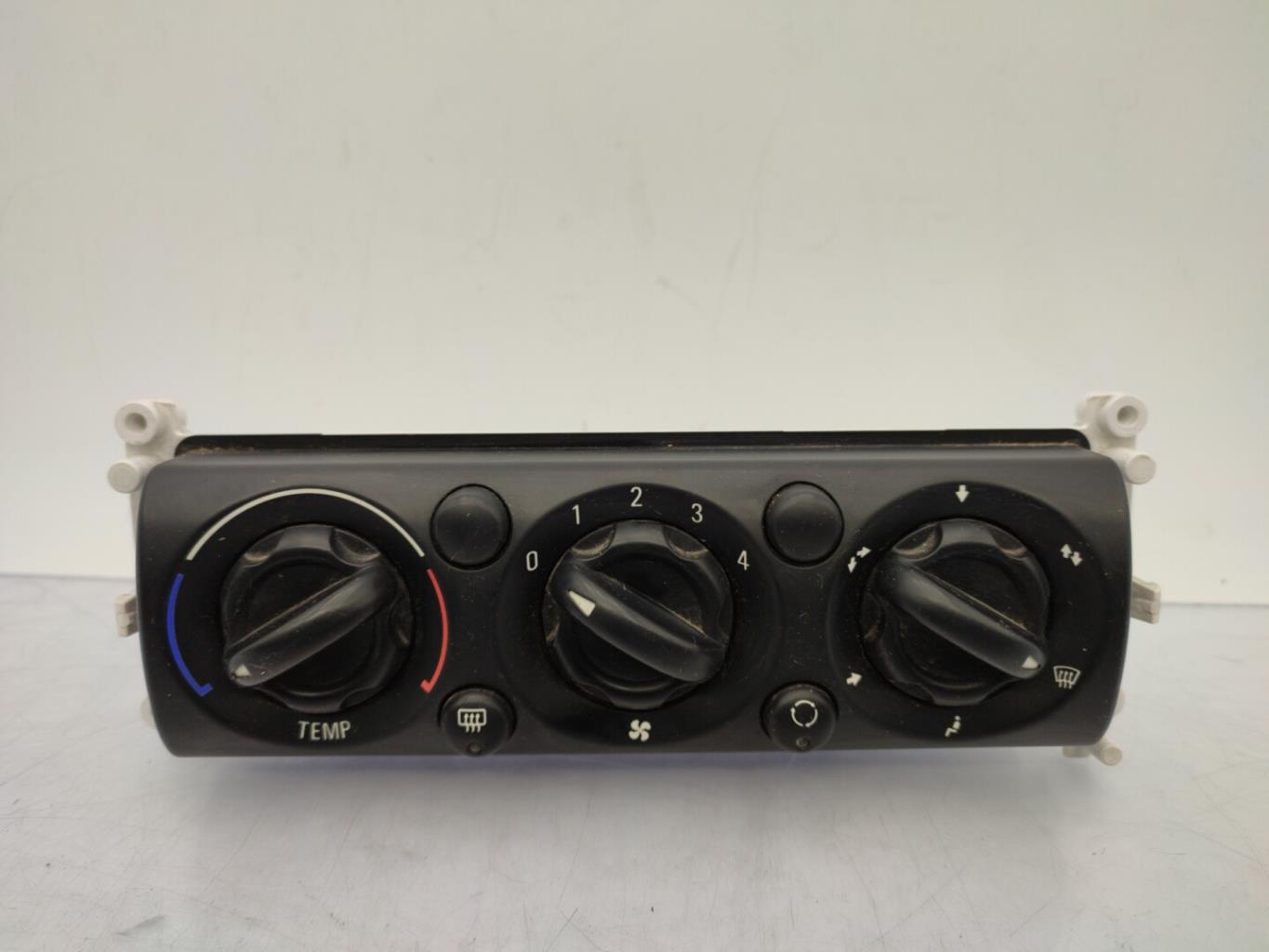 Commande chauffage MINI MINI 1 R52 CABRIOLET Essence - 1